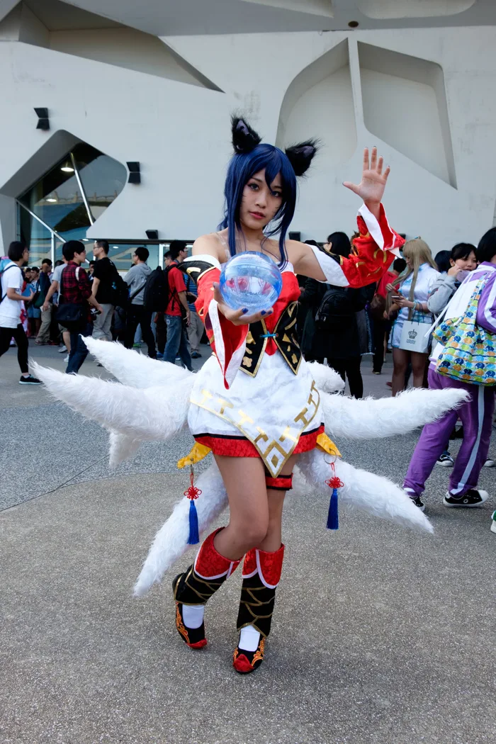 File:Cosplayer of Ahri, League of Legends at PF25 20161105a.jpg - Wikimedia Commons