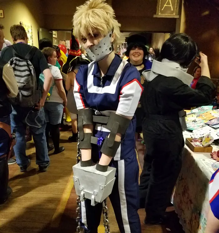 Một trong những bộ cosplay tuyệt nhất mà tôi từng thấy cho anime này! (Không phải tôi nhưng tôi nghĩ mọi người sẽ đánh giá cao bộ cosplay của người này) :