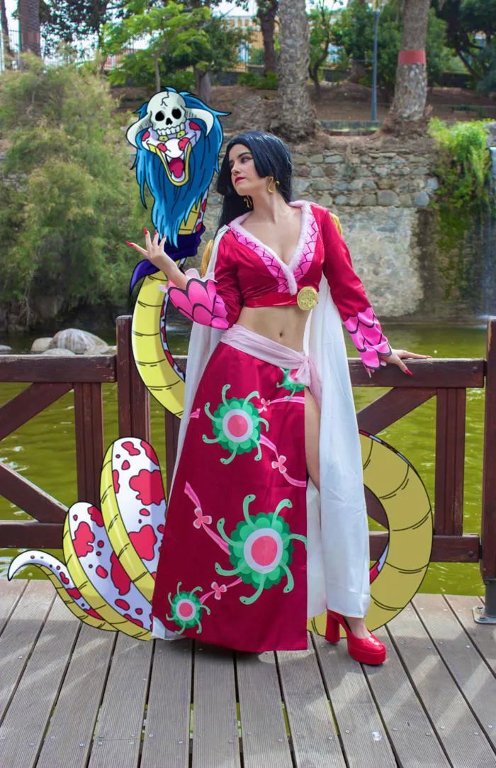 Bộ cosplay Boa Hancock của mình 🐍🏴‍☠️ : r/OnePiece