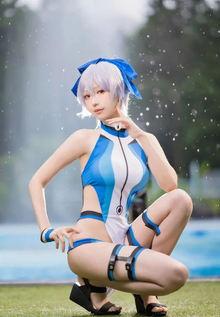 Bỏng mắt” trước màn cosplay cô nàng Saber của game Fate/Grand Order