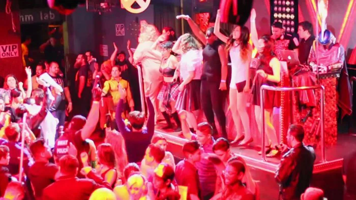 CLUB COSPLAY I OHM NIGHTCLUB