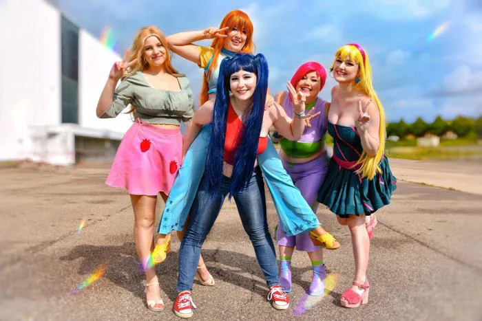 Nhóm Cosplay Winx Club của tụi mình ✨ (và tất cả trang phục Stella của tớ) : r/winxclub