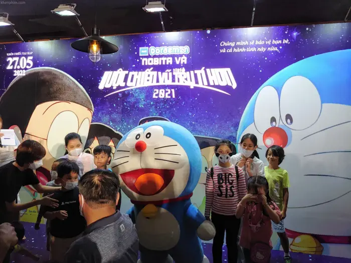 Review Phim Điện Ảnh Doraemon: Nobita Và Cuộc Chiến Vũ Trụ Tí Hon 2021 | Khen Phim