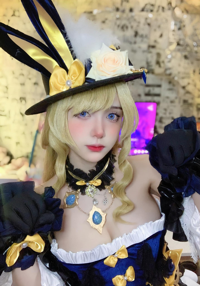 Tiếp tục xuất hiện với tạo hình “ero” cực bạo, nữ coser này lại khiến nhiều anh em điêu đứng