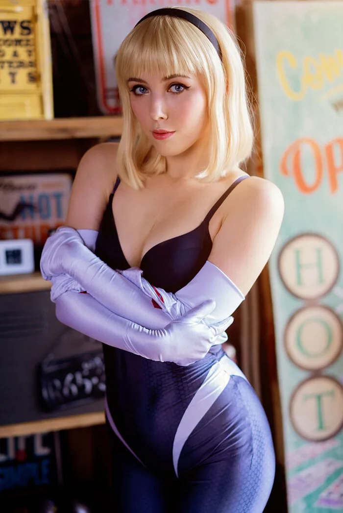 Cosplay Girl 24