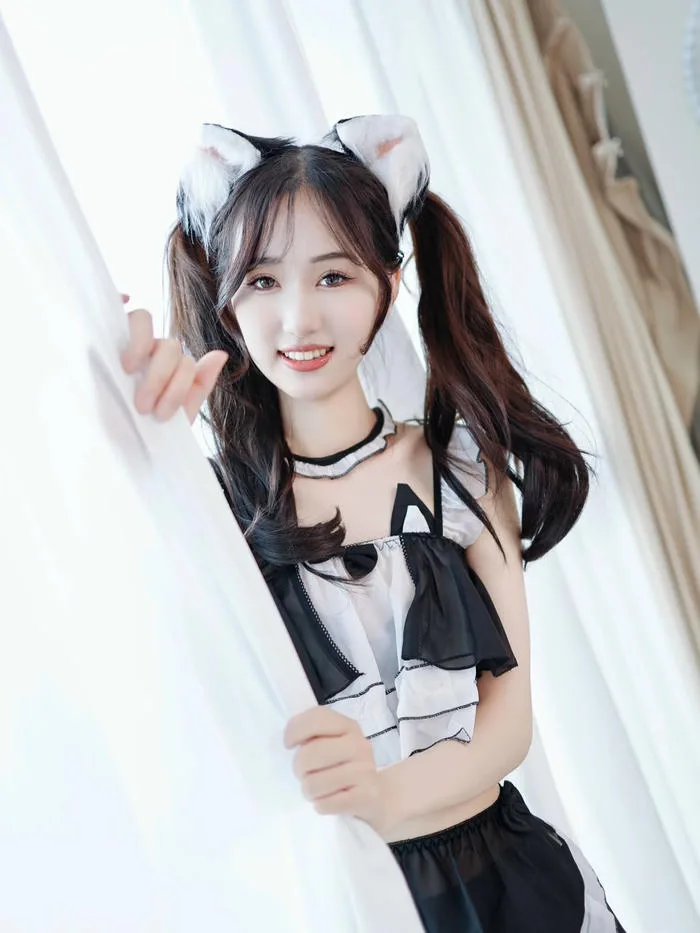 Mê tít với 111+ ảnh cosplay hầu gái cực quyến rũ, gợi cảm