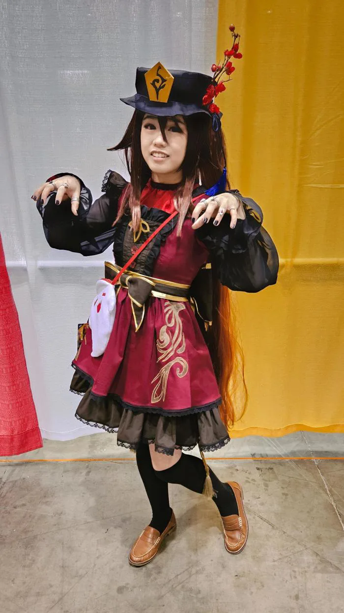 Mình vừa làm một bộ đồ cosplay Hu Tao theo phong cách lolita : r/Genshin_Impact