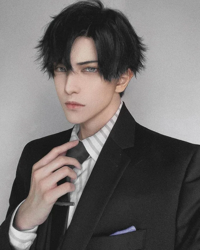 Nữ cosplay cao 1m75, hóa loạt 'nam thần' đình đám 'đốn tim' chị em vì quá đẹp trai