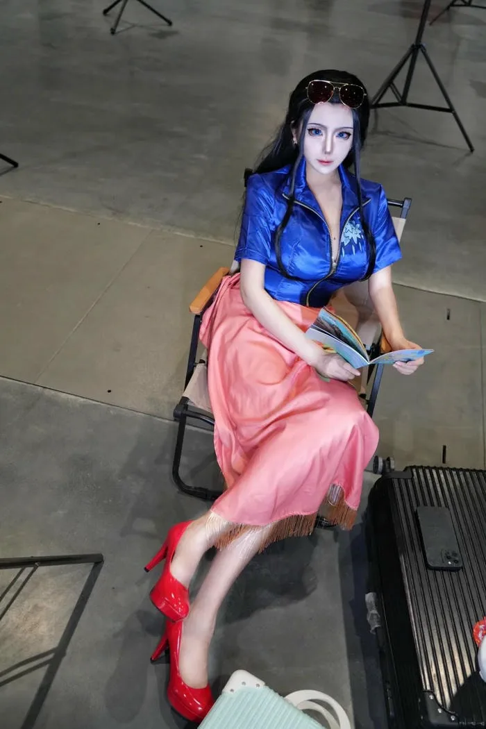 Kho 172+ ảnh cosplay Robin đẹp cuốn hút cho fan One Piece