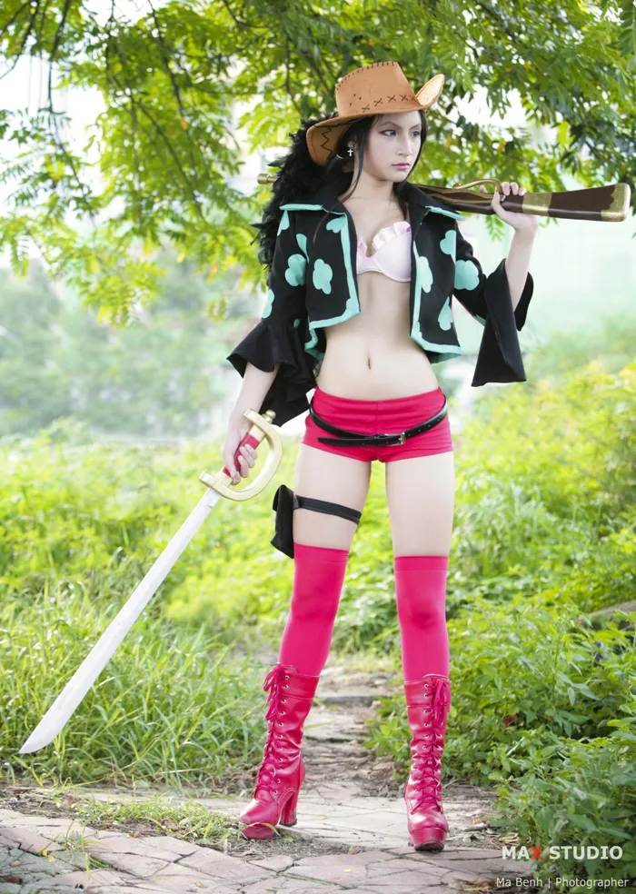 Cosplay Việt: Nico Robin (One piece) đẹp đến lạnh lùng