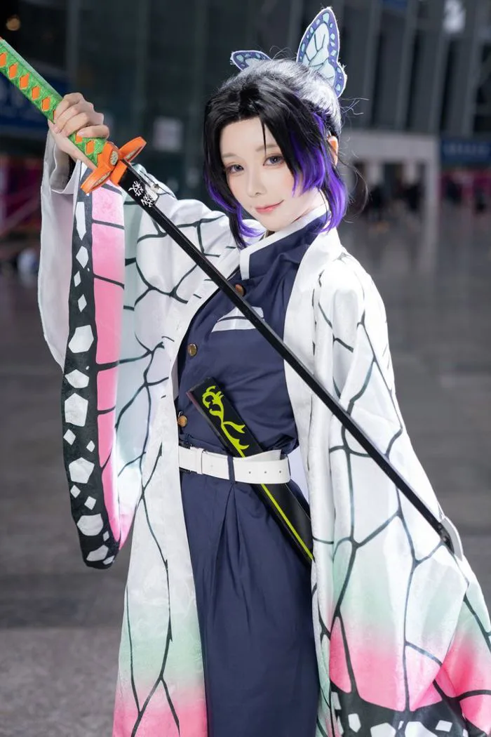 Shinobu Kocho Cosplay