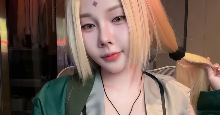 Cosplay Tsunade chuẩn 100%, hot girl này đang làm anh em game thủ phải náo loạn