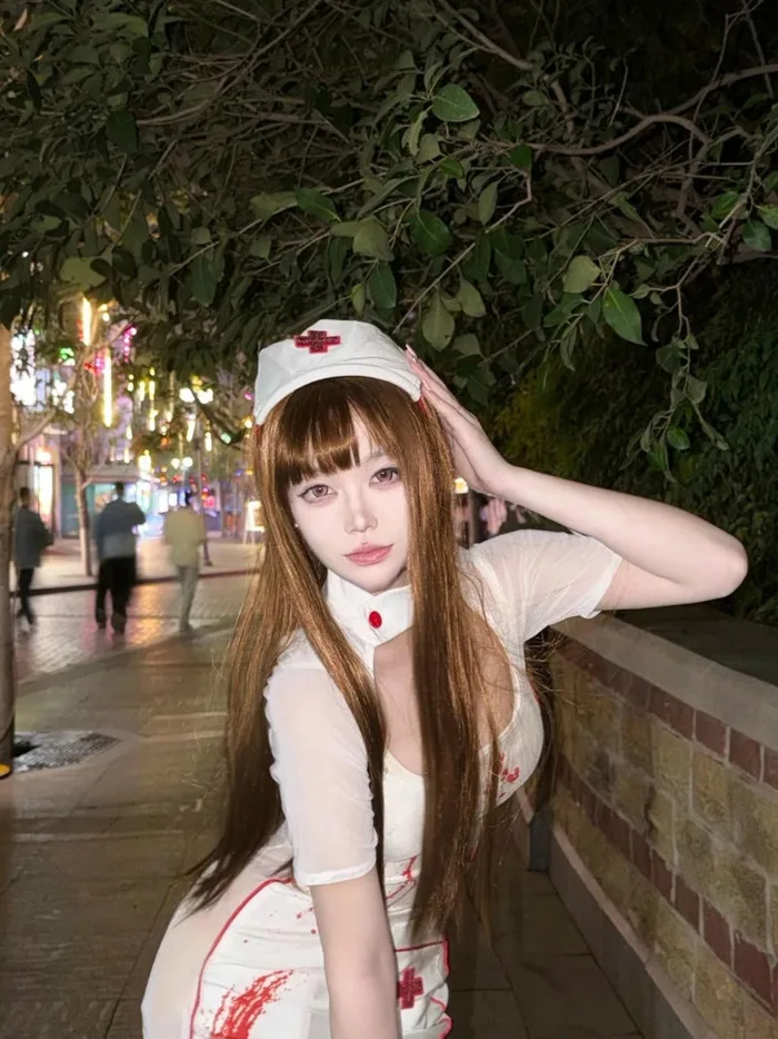 272+ ảnh cosplay y tá cuốn hút với thần thái đầy mê hoặc