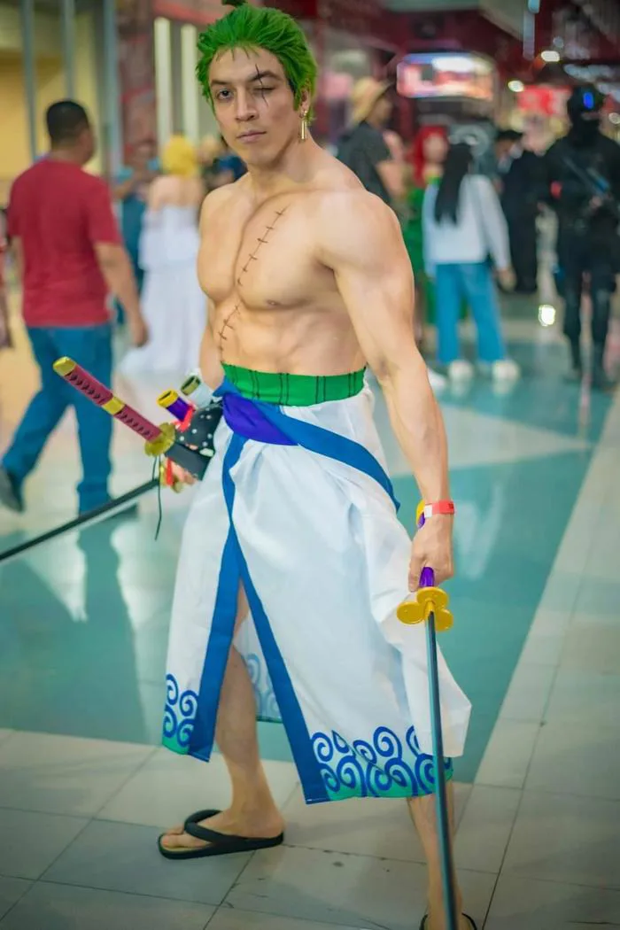Cosplay Zoro (Wano) của tôi : r/OnePiece