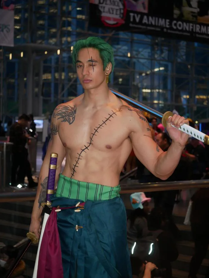 Cosplay Zoro của mình ở Anime NYC : r/OnePiece