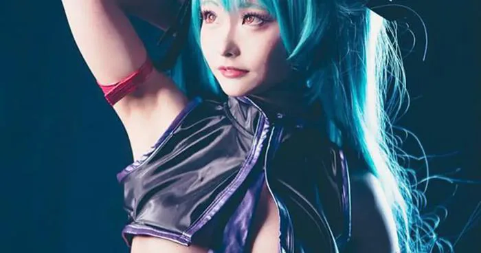 Cùng ngắm cosplay Hatsune Miku cực gợi cảm đốn tim fan hâm mộ