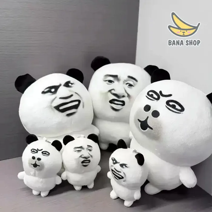 Gấu bông với khuôn mặt meme gấu trúc. Gấu trúc Weibo Biaoqingbao siêu dễ thương. Gấu bông với khuôn mặt meme gấu trúc. Gấu trúc Weibo Biaoqingbao siêu dễ thương.