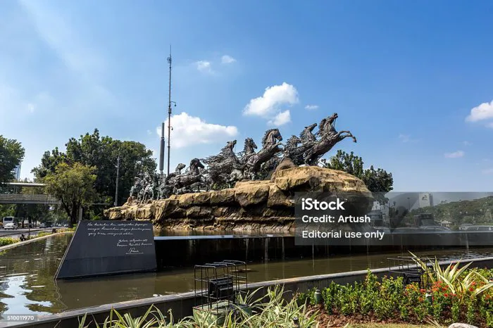 Tượng Xe Ngựa Arjuna Wijaya Ở Jakarta Hình ảnh Sẵn có - Tải xuống Hình ảnh  Ngay bây giờ - Arjuna, Chiến tranh, Châu Á - iStock