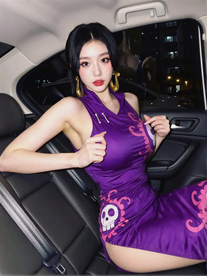 Cosplay Boa Hancock trong One Piece, nữ coser khiến anh em u mê vì quá  giống nguyên tác