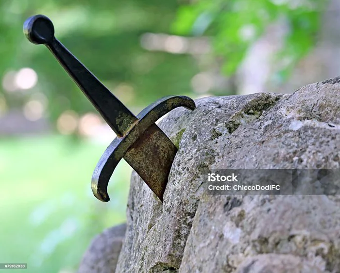 Excalibur Thanh Kiếm Nổi Tiếng Trong Đá Hình ảnh Sẵn có - Tải xuống Hình ảnh  Ngay bây giờ - 2015, Cạnh tranh, Khái niệm - Khái niệm và chủ đề - iStock