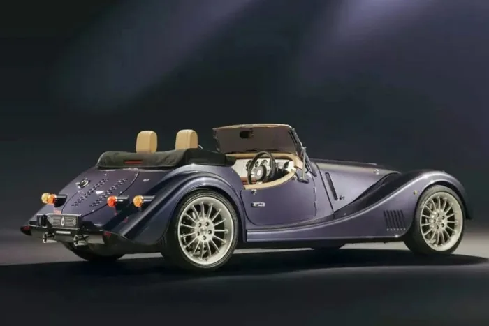 Morgan ra mắt phiên bản xe đặc biệt Plus Six Pinnacle