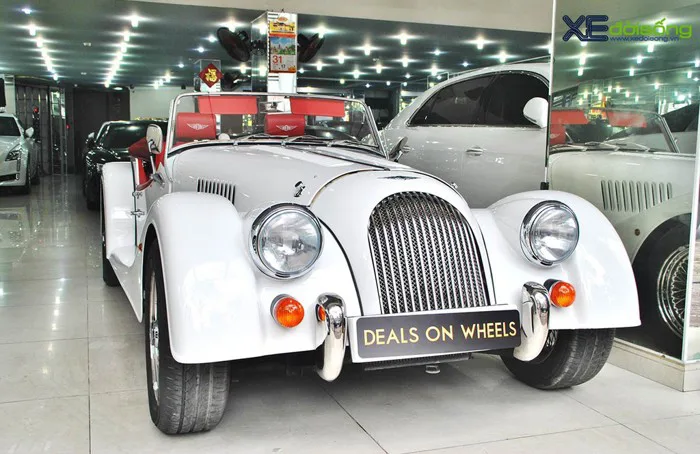Xe Anh quốc hàng độc Morgan Plus 4 đầu tiên về Việt Nam