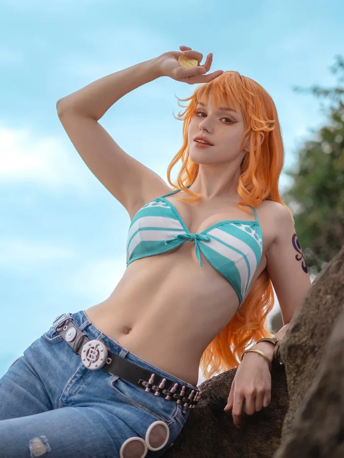 One Piece: Ngắm màn cosplay Nami 